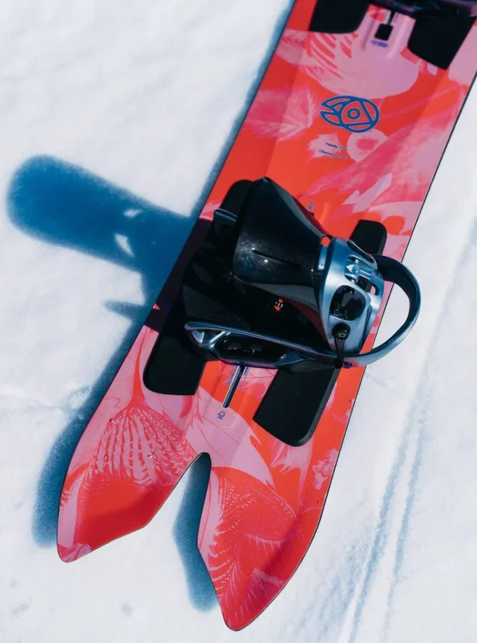 Burton Family Tree 3D Channel Surfer Flat Top Snowboard