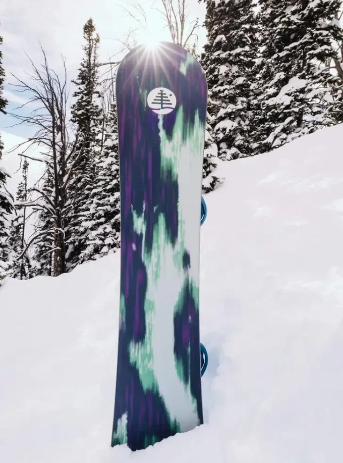 Burton Family Tree Alekesam Camber Snowboard