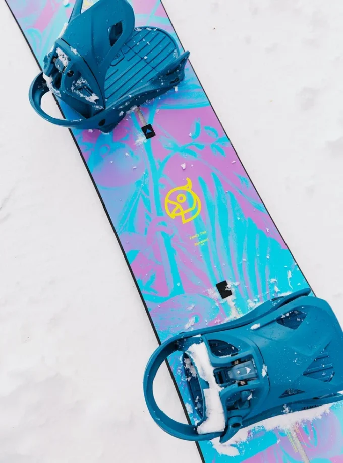 Burton Family Tree Alekesam Camber Snowboard