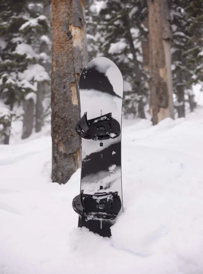 Burton Family Tree Alekesam Camber Snowboard