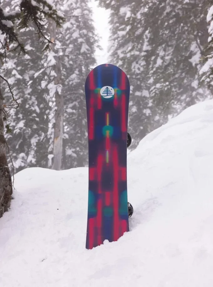 Burton Family Tree Alekesam Camber Snowboard