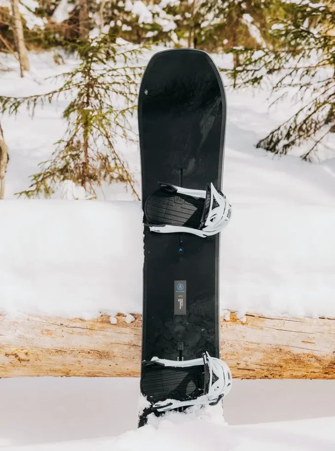 Burton Family Tree Hometown Hero Camber Snowboard