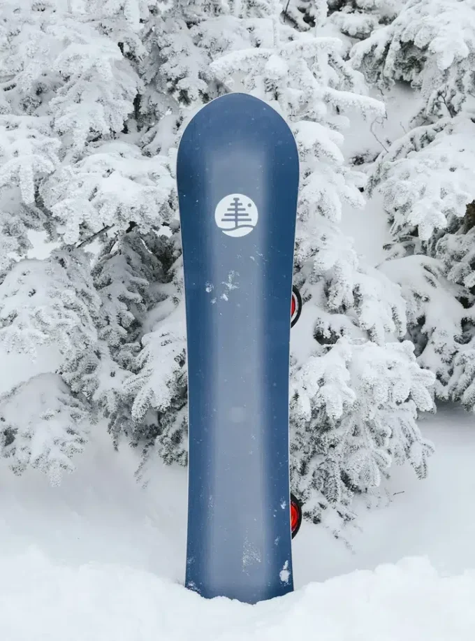 Burton Family Tree Mystery Juice Wagon Camber Snowboard