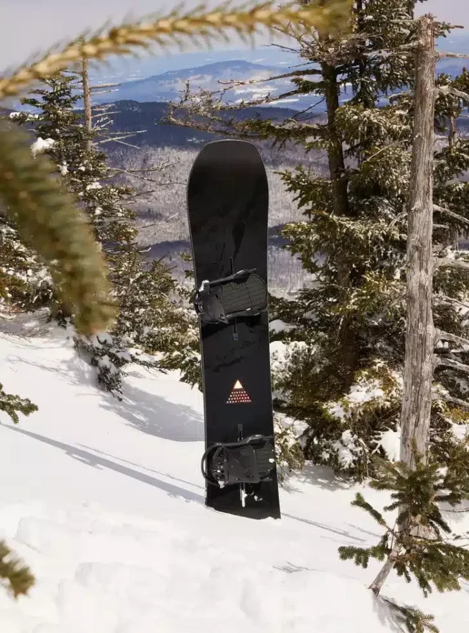 Burton Mystery Hometown Hero Camber Snowboard