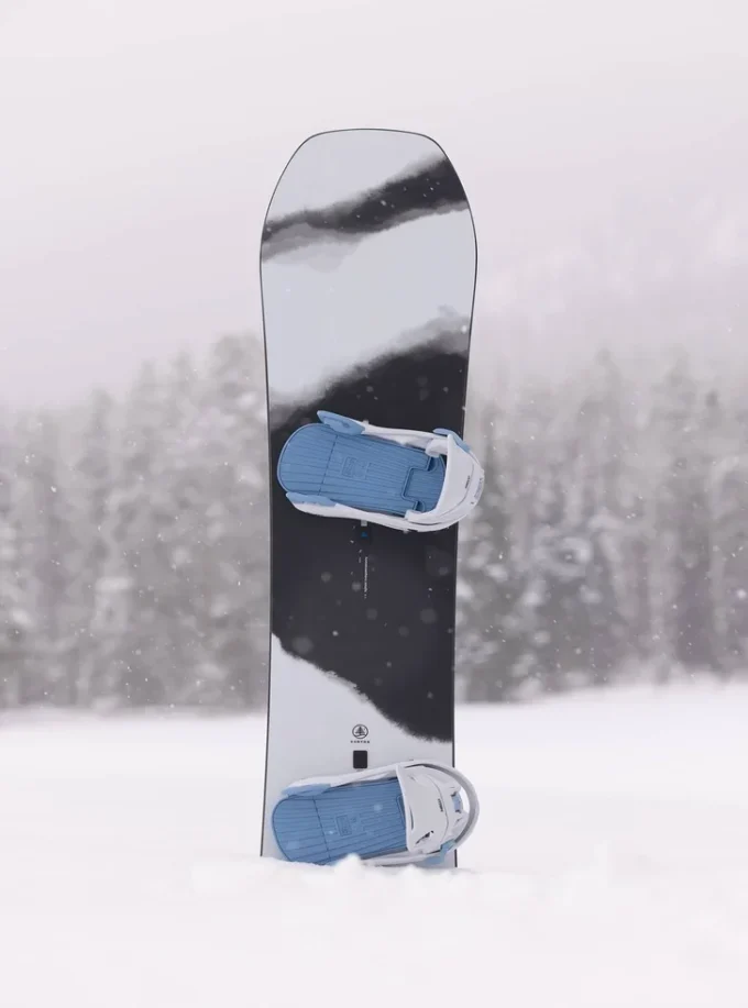 Kids’ Burton Family Tree Hometown Hero Smalls Camber Snowboard