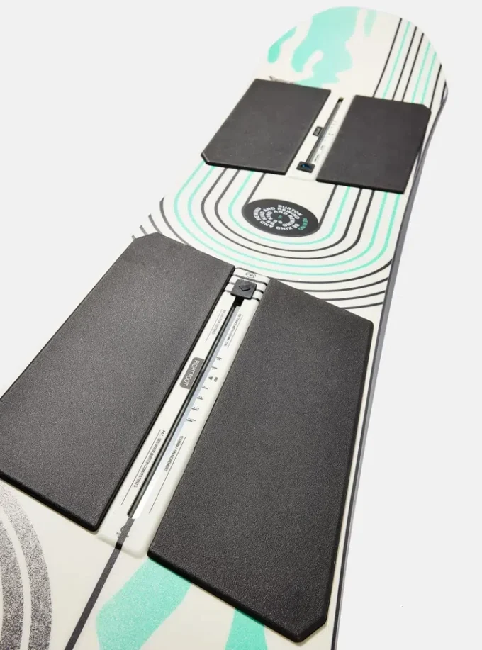 Women’s Burton Rewind Camber Snowboard
