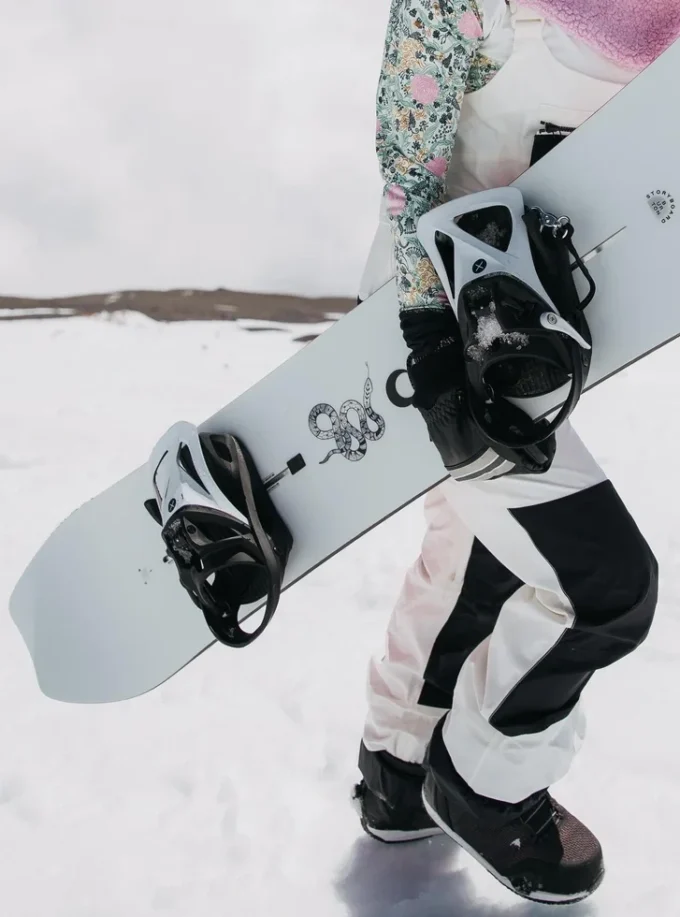 Women’s Burton Story Board Camber Snowboard
