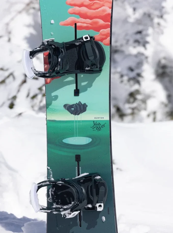 Women’s Burton Yeasayer Camber Snowboard